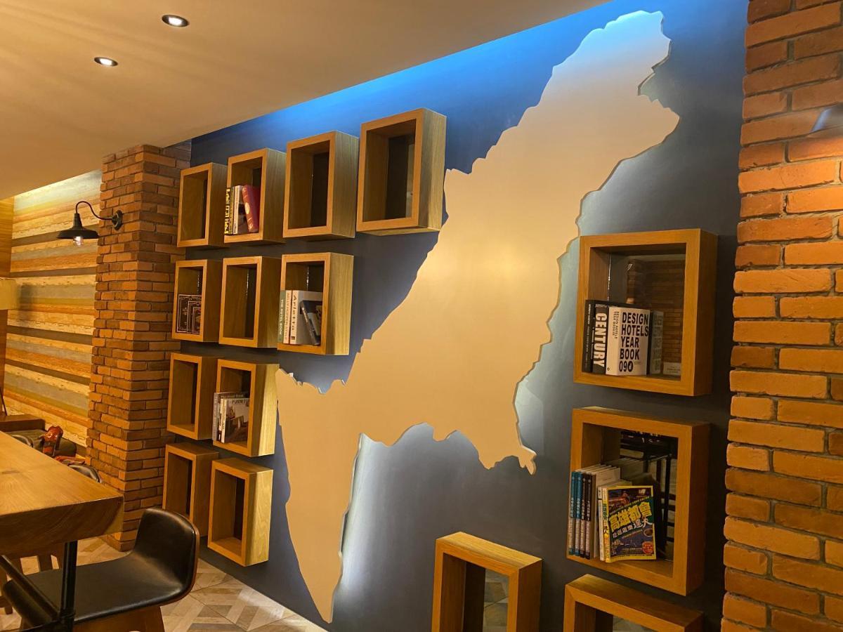 Hua Xiang Hotel -Zouying Каосюн Екстериор снимка