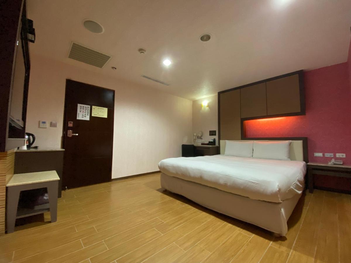 Hua Xiang Hotel -Zouying Каосюн Екстериор снимка