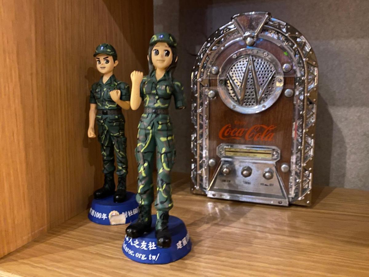 Hua Xiang Hotel -Zouying Каосюн Екстериор снимка