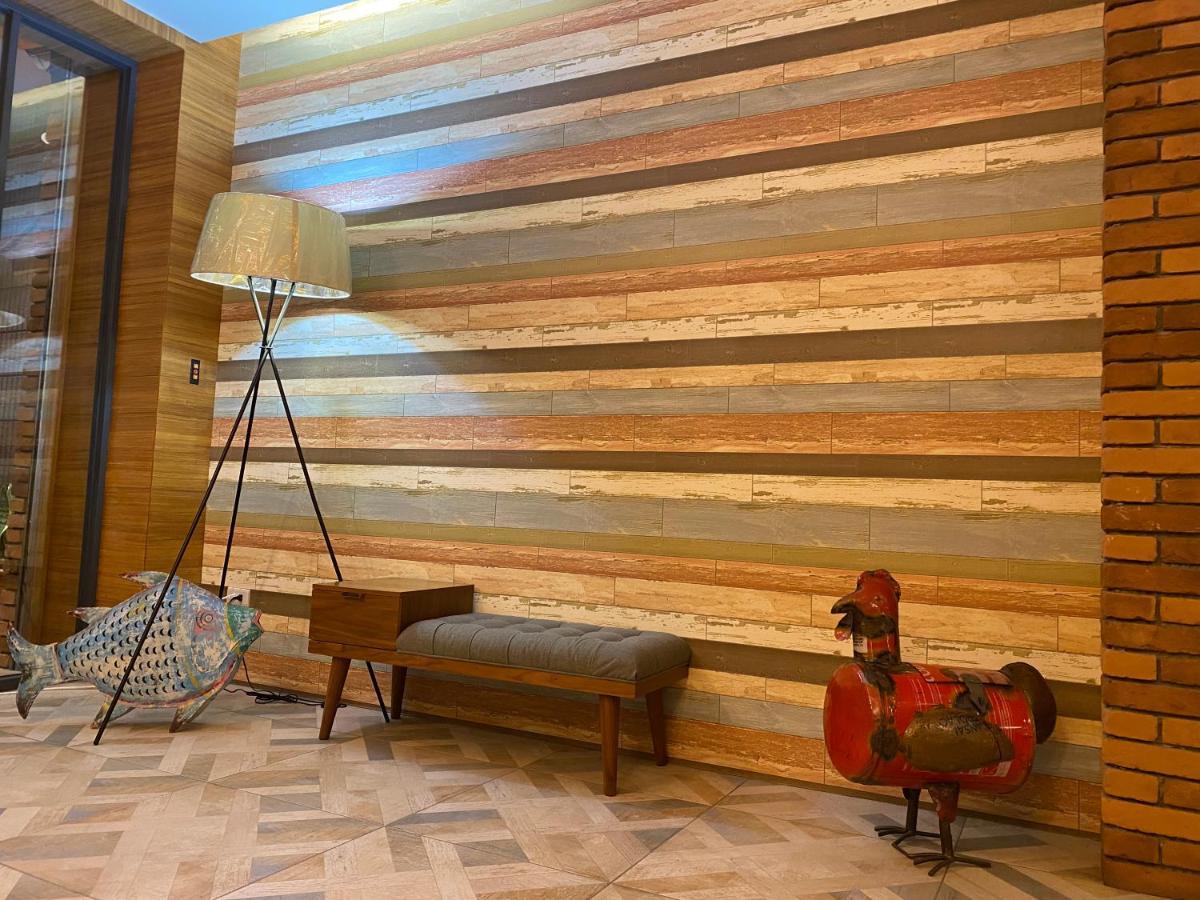 Hua Xiang Hotel -Zouying Каосюн Екстериор снимка