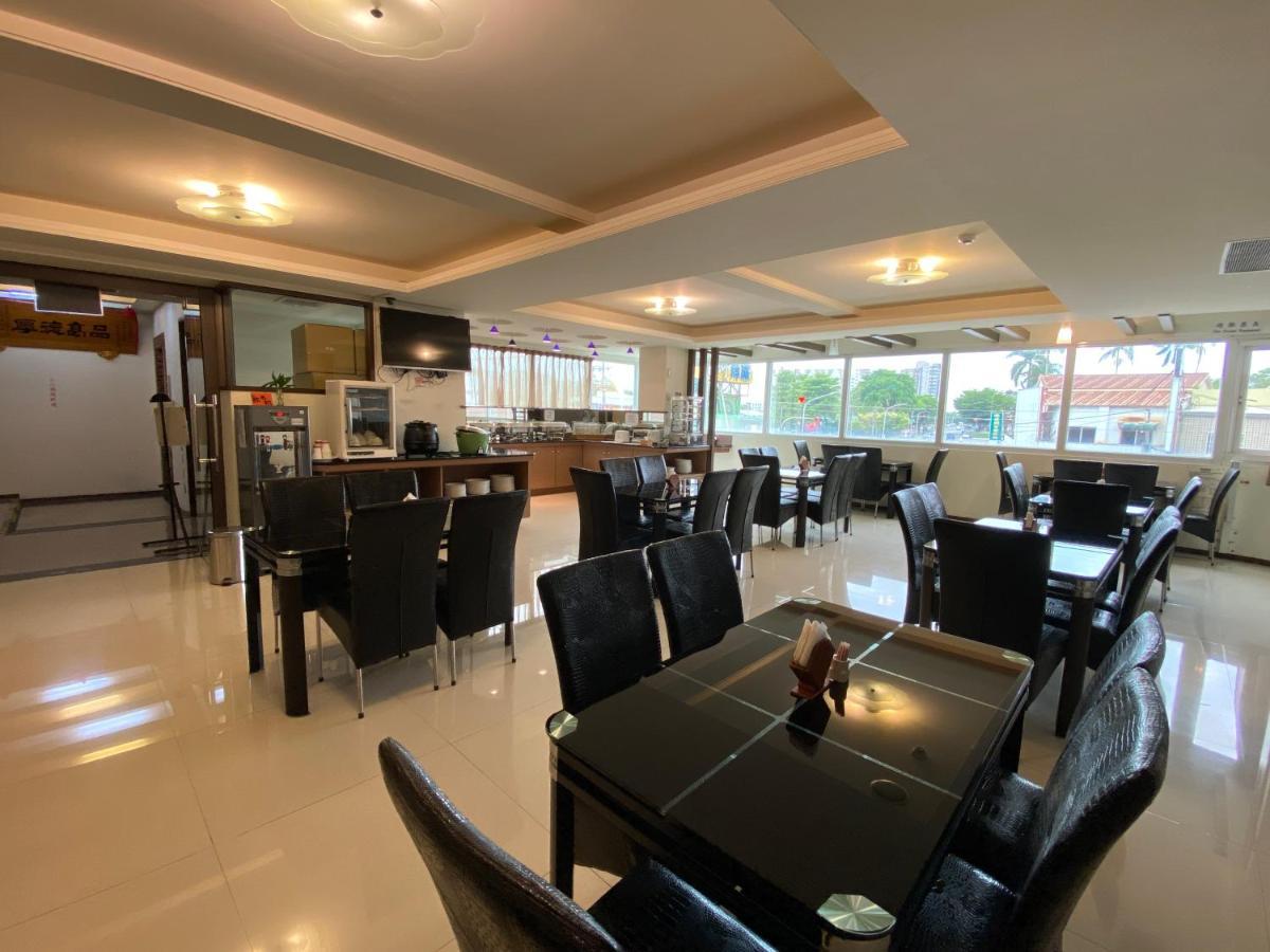 Hua Xiang Hotel -Zouying Каосюн Екстериор снимка