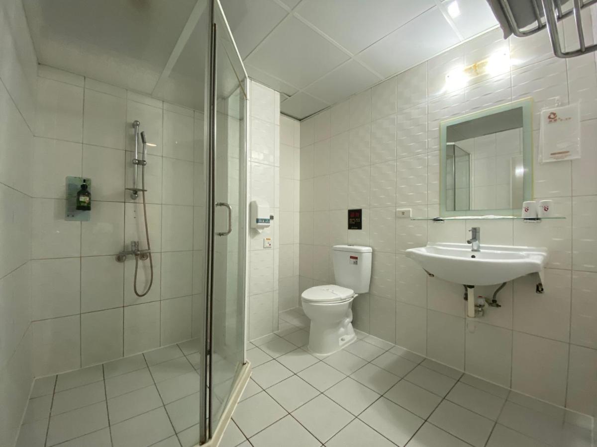 Hua Xiang Hotel -Zouying Каосюн Екстериор снимка