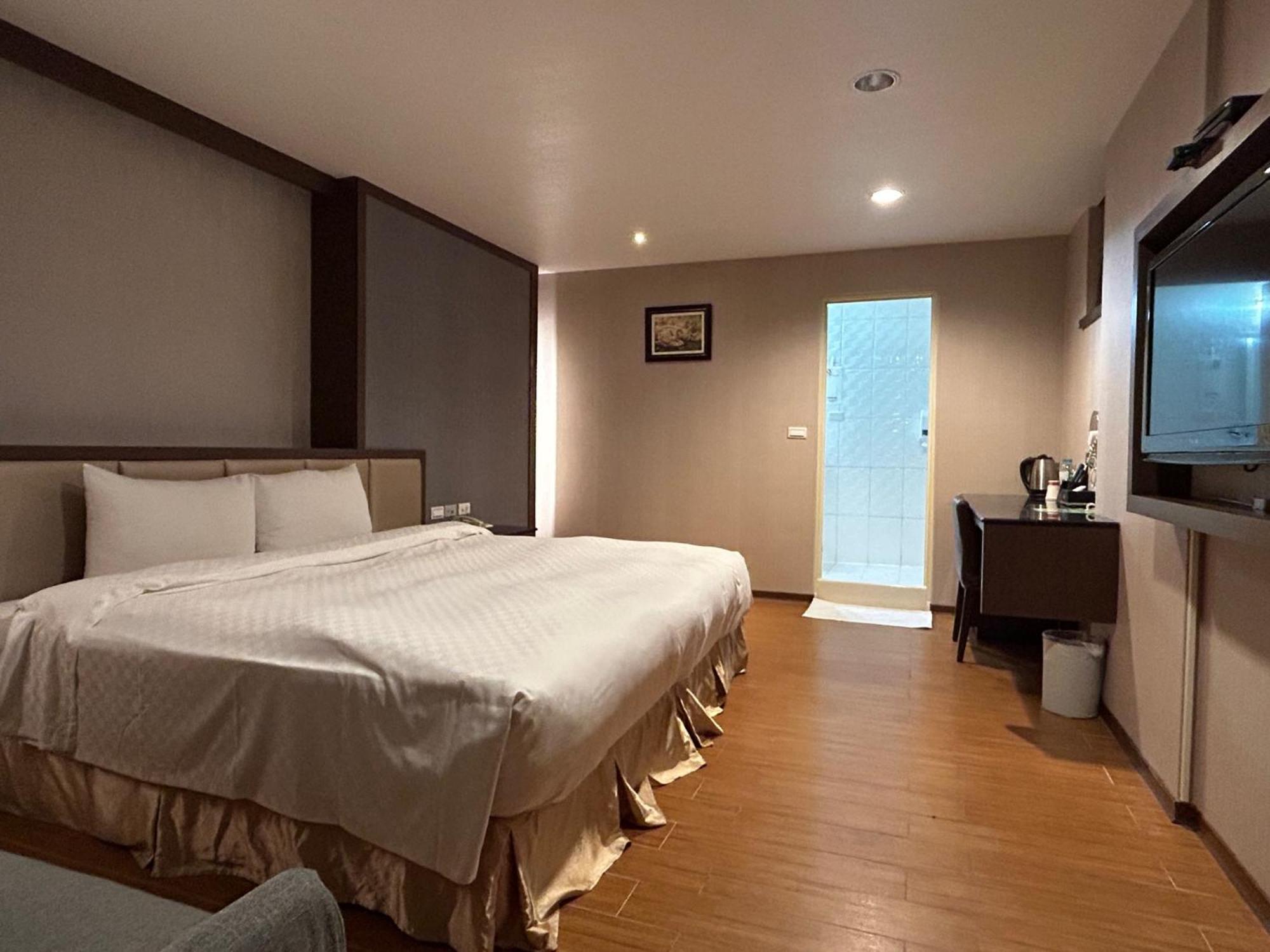 Hua Xiang Hotel -Zouying Каосюн Екстериор снимка