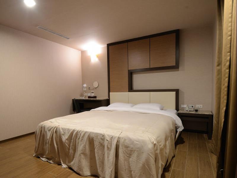 Hua Xiang Hotel -Zouying Каосюн Екстериор снимка